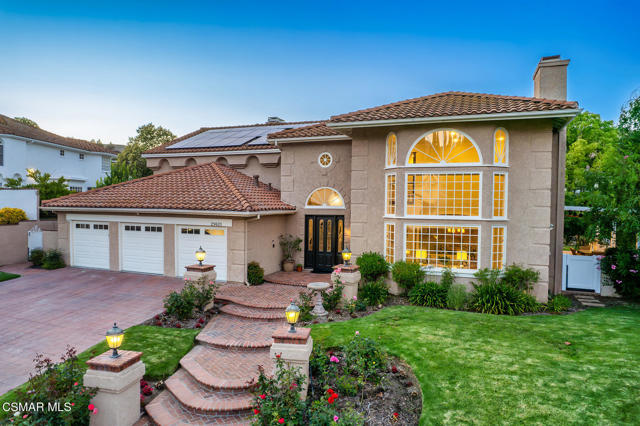 29621 Ridgeway Drive, Agoura Hills CA: https://media.crmls.org/mediaz/3a5e89ab-bd5e-483c-be6d-d8f4163aa223.jpg