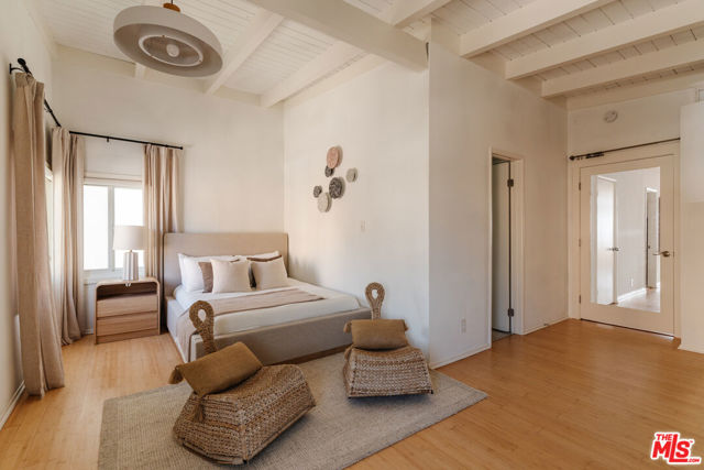 6935 Trolleyway, Playa del Rey CA: https://media.crmls.org/mediaz/3a5eccaa-9083-435d-86e9-16f7e93e97d8.jpg