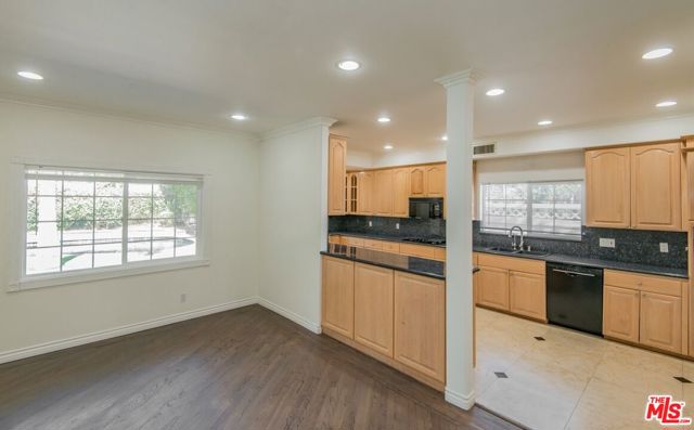 4343 Shadyglade Avenue photo 11