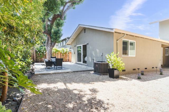 14320 Blossom Hill Road, Los Gatos CA: https://media.crmls.org/mediaz/3a60cf59-834a-4401-8dc7-9f935f2d7352.jpg