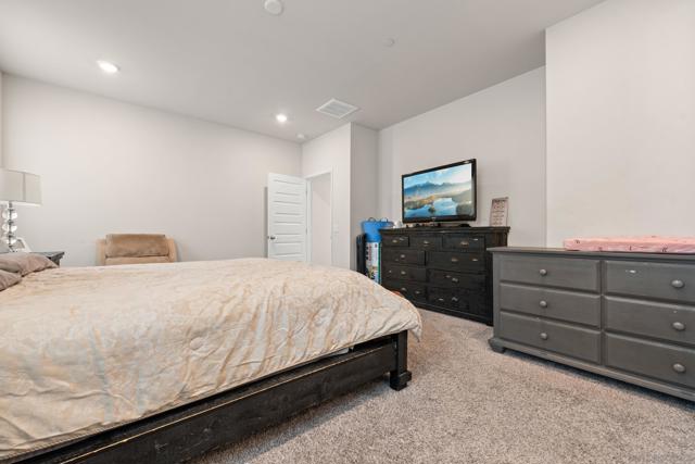 13305 Cultivate Ct, Valley Center CA: https://media.crmls.org/mediaz/3a61edd8-2447-4706-8193-de92017bdbba.jpg