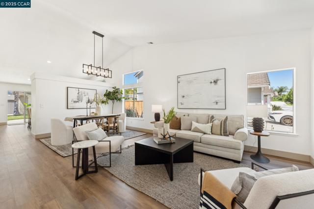 3075 Shiles Loop, Brentwood CA: https://media.crmls.org/mediaz/3a633eea-582f-4442-bc63-9774d11ef1ec.jpg