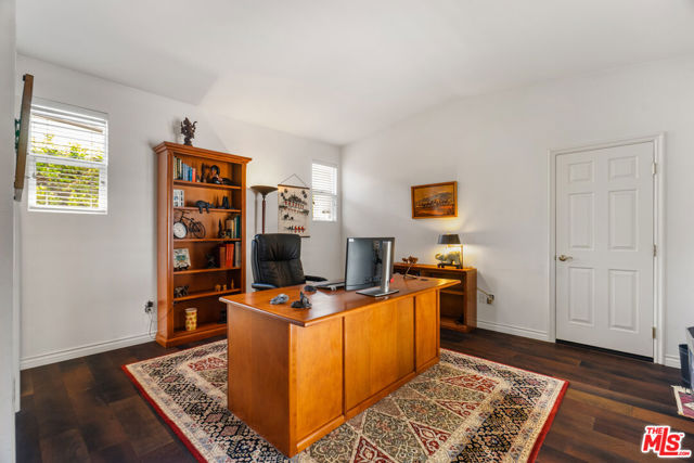 2321 Sunny Point Street, Thousand Oaks CA: https://media.crmls.org/mediaz/3a63ac34-d7df-4512-a89d-bb3bff309d2d.jpg