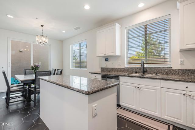 Detail Gallery Image 14 of 33 For 344 Campbell Ct, Santa Paula,  CA 93060 - 3 Beds | 2/1 Baths