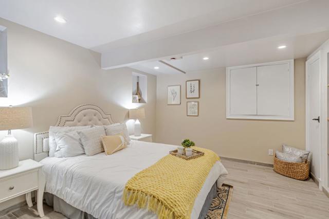 3119 Oak Knoll Drive, Redwood City CA: https://media.crmls.org/mediaz/3a647e9e-7d0d-4976-b298-0f1246906bd7.jpg
