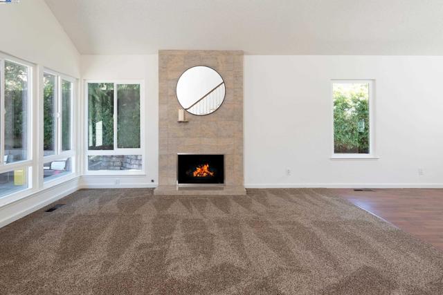 5644 ALHAMBRA HILLS CT, Martinez CA: https://media.crmls.org/mediaz/3a658805-a02a-46a9-8885-2210da419972.jpg