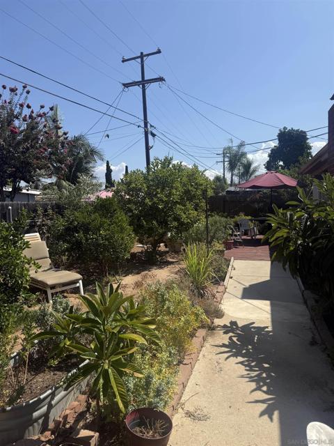 682 Valley Village Dr, El Cajon, California 92021, 3 Bedrooms Bedrooms, ,2 BathroomsBathrooms,Single Family Residence,For Sale,Valley Village Dr,250038251SD