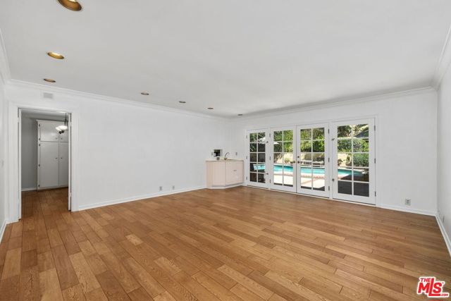1834 Roscomare Road, Los Angeles CA: https://media.crmls.org/mediaz/3a659bab-18af-409e-8c16-f3ffab3f3a6f.jpg