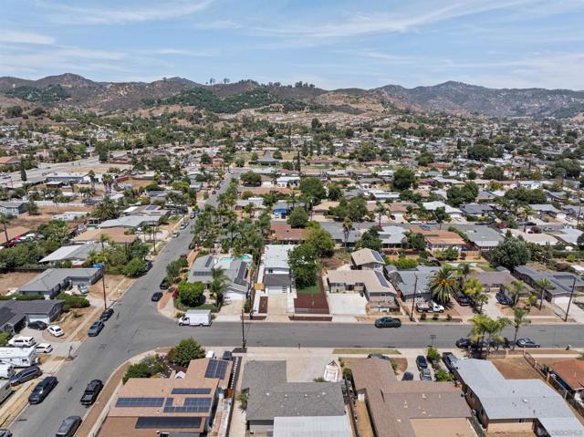 1160 Erica St, Escondido CA: https://media.crmls.org/mediaz/3a659ff9-72b7-40ee-a628-ca1c0a4ffc7b.jpg