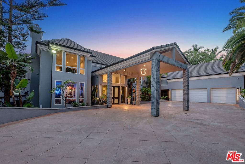 27551 Pacific Coast Highway — Contemporary