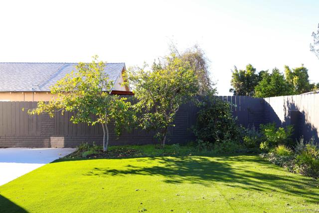 8686 Perseus Rd, San Diego CA: https://media.crmls.org/mediaz/3a66faba-d73b-4e69-a0ef-364309b212f7.jpg