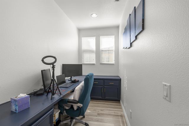 1800 E Lakeshore 1212, Lake Elsinore CA: https://media.crmls.org/mediaz/3a670481-c3eb-43e6-9869-bf040d9ab999.jpg