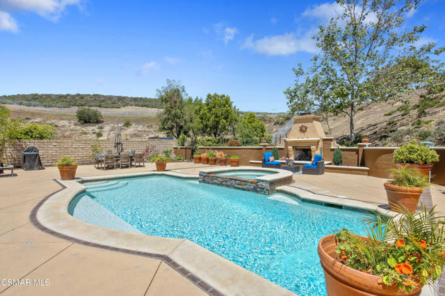 5309 Via Rincon, Newbury Park CA: https://media.crmls.org/mediaz/3a6770bb-bf88-49c2-8b1f-bf1ad3273973.jpg