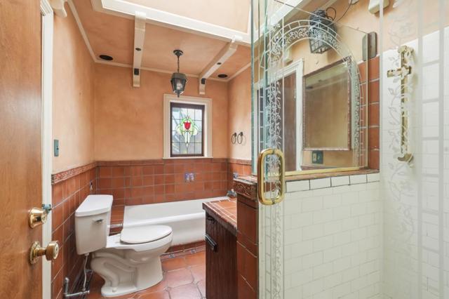 730 Hillsborough Boulevard, Hillsborough CA: https://media.crmls.org/mediaz/3a67e69e-f873-4b51-8cf4-1508f2506f7e.jpg