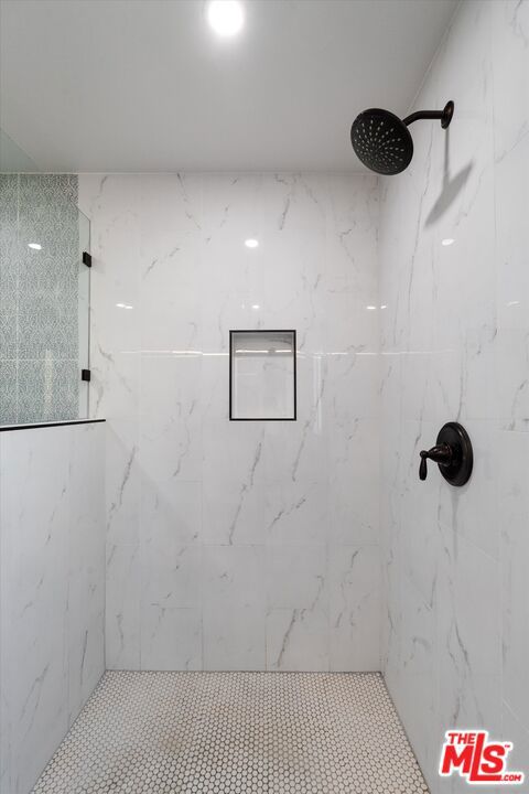 584 W 10th Street, San Pedro CA: https://media.crmls.org/mediaz/3a67fb1b-a211-44ff-906d-4152340d53c5.jpg