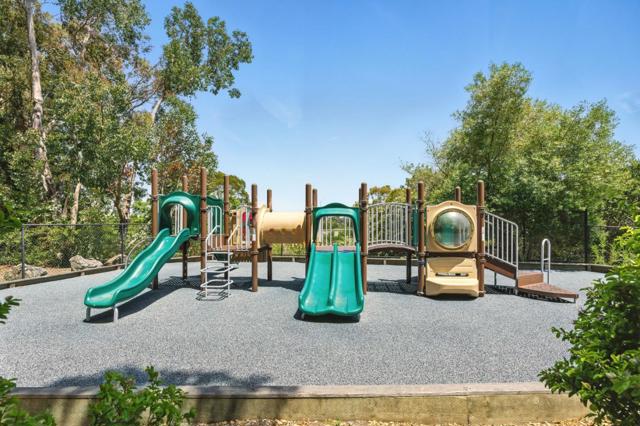 1 Creekridge Court, San Mateo CA: https://media.crmls.org/mediaz/3a68180b-a538-42ed-bf2d-6997bcd49991.jpg