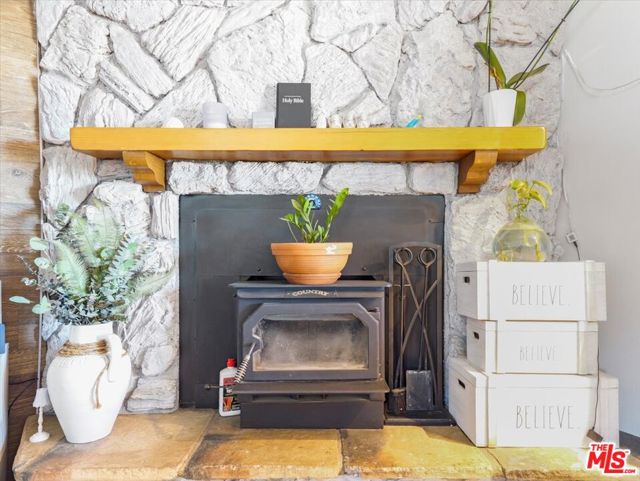 9446 Green Road, Pinon Hills CA: https://media.crmls.org/mediaz/3a68e888-61f0-435d-b542-52aecb715a40.jpg