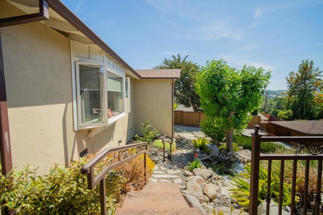 25 Adeline Drive, Walnut Creek CA: https://media.crmls.org/mediaz/3a68f8ee-e5f8-4c87-84bb-91e2287e5aec.jpg