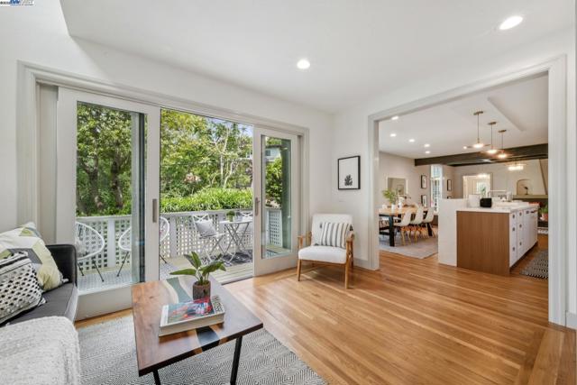 198 BRET HARTE ROAD, Berkeley CA: https://media.crmls.org/mediaz/3a6905f7-a48f-40aa-aee0-0adf1385b523.jpg