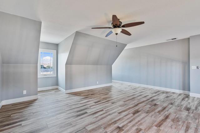 6840 Southside Road, Hollister CA: https://media.crmls.org/mediaz/3a695d45-d406-4b0a-bd6e-1f224a4b8509.jpg