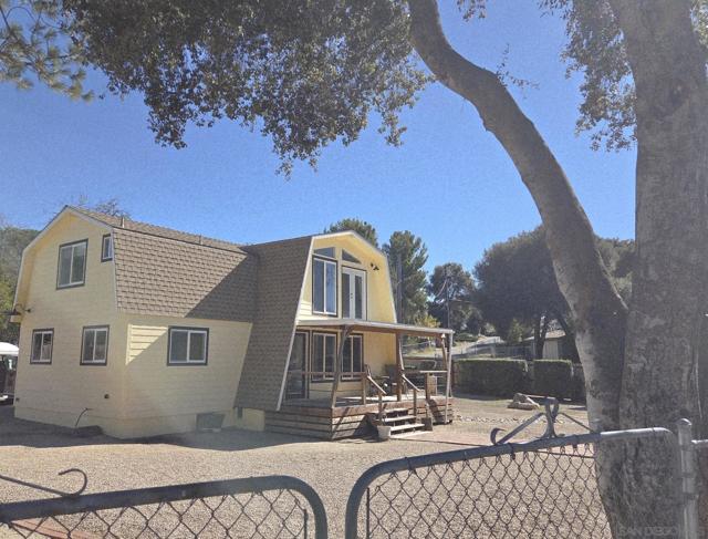 2581 Lake Shore Drive, Campo CA: https://media.crmls.org/mediaz/3a697c1f-cf68-4dc9-9f14-c22190f27719.jpg