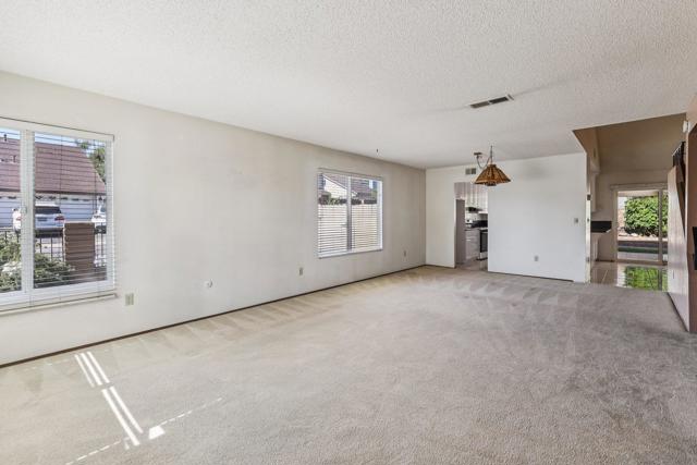 823 Fuchsia Ln, San Diego CA: https://media.crmls.org/mediaz/3a698ee7-504a-4f77-9931-c30f5ec5a005.jpg