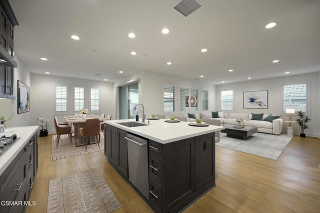 2424 Quartsite Drive, Camarillo CA: https://media.crmls.org/mediaz/3a69a1e3-055e-4f38-aa34-3daf54b53ed0.jpg