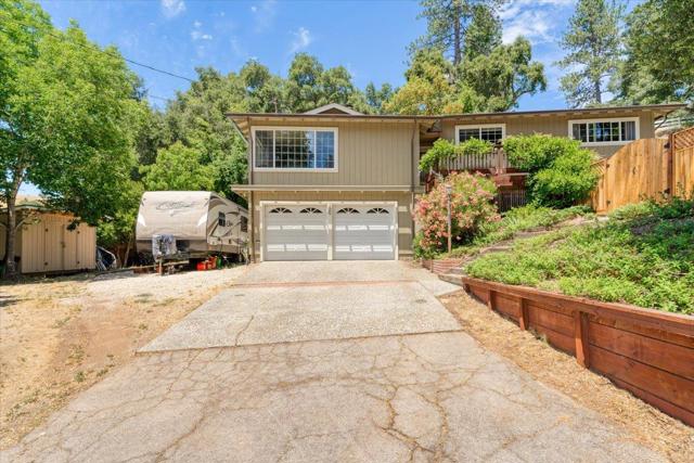 335 Hallsons Lane, Ben Lomond CA: https://media.crmls.org/mediaz/3a69d3ca-a683-4b85-9805-e539bc6440be.jpg