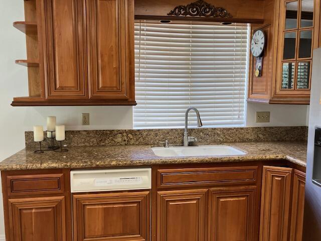 76795 Lark Drive, Indian Wells CA: https://media.crmls.org/mediaz/3a6a5003-3345-4f3b-bf09-4f485c5c003a.jpg