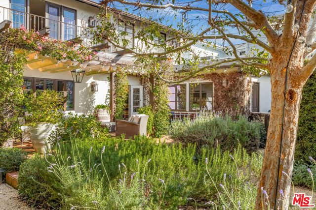 Drew Fenton | 131 S Carmelina Avenue Los Angeles CA | MLS: 7025814