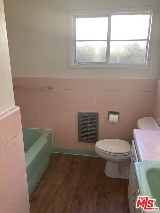 1242 S Point View Street, Los Angeles CA: https://media.crmls.org/mediaz/3a6b31f5-2005-4e46-9f61-ddd20c261151.jpg