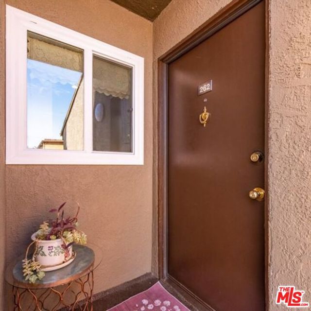 18350 Hatteras Street, 262 photo 3