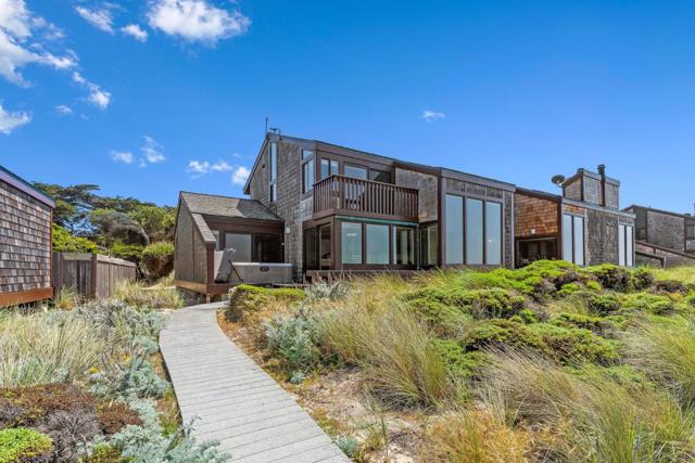 172 Monterey Dunes Way, Moss Landing CA: https://media.crmls.org/mediaz/3a6bbd3a-4415-4527-b551-9bb5531cfeb1.jpg