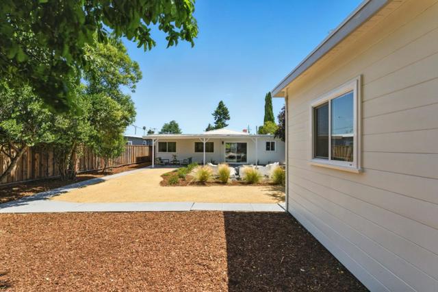 1016 Patricia Avenue, San Mateo CA: https://media.crmls.org/mediaz/3a6c124b-1311-4b71-be6c-83caafc2c658.jpg