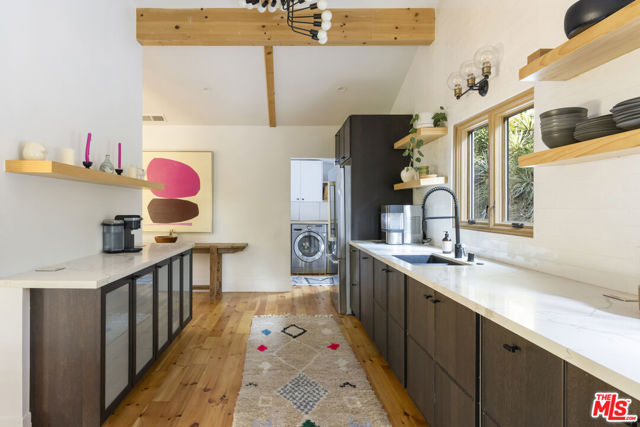 2936 La Castana Drive, Los Angeles CA: https://media.crmls.org/mediaz/3a6c3709-4235-4a3c-baa6-46973c442b7e.jpg