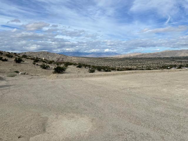 23551 Henry Road, Sky Valley CA: https://media.crmls.org/mediaz/3a6d0505-6a09-455c-9699-a1c078c5a636.jpg