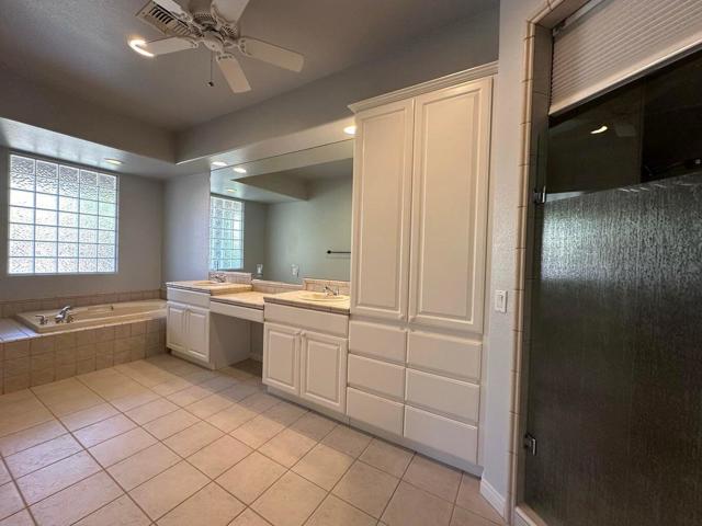 40589 Palm Court, Palm Desert CA: https://media.crmls.org/mediaz/3a6d4b07-3cc6-4240-9c76-ef6b28ef96d7.jpg