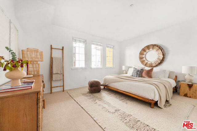 7101 Playa Vista Drive, Playa Vista CA: https://media.crmls.org/mediaz/3a6d8a97-df27-4fe0-a518-21f4ee55c46d.jpg