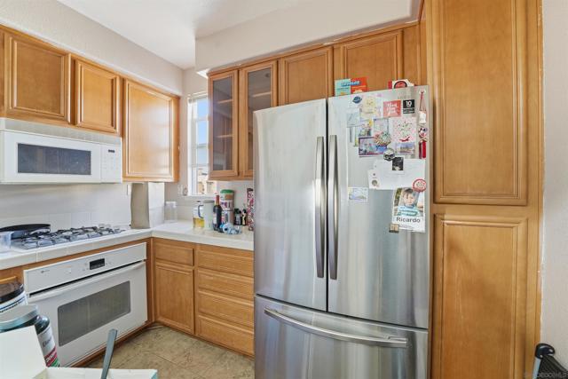 2284 Alicante, Chula Vista CA: https://media.crmls.org/mediaz/3a6e1398-33e7-42c2-a493-1d264d52a31b.jpg