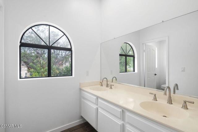 4139 Lost Springs Drive, Agoura Hills CA: https://media.crmls.org/mediaz/3a6ed9d8-60ad-4135-b0d1-50530c3b3348.jpg