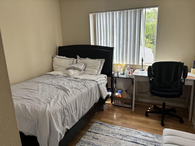 Detail Gallery Image 9 of 14 For 1037 E. Washington Ave #2,  Escondido,  CA 92025 - 3 Beds | 2 Baths