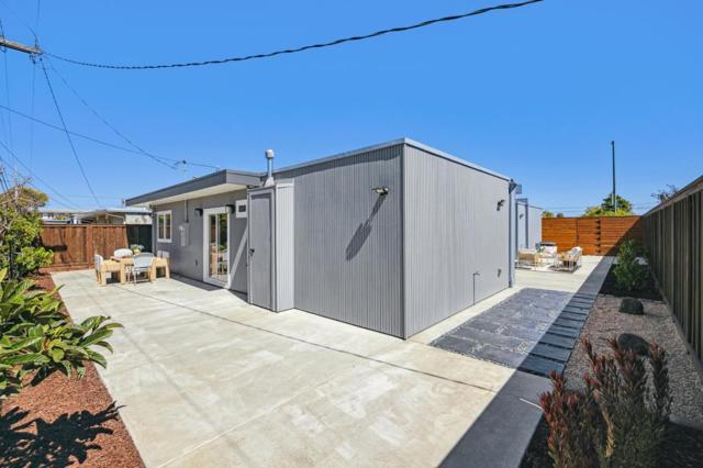 683 Vanessa Drive, San Mateo CA: https://media.crmls.org/mediaz/3a702fe0-b06f-435d-9bd5-929f6f8c0356.jpg