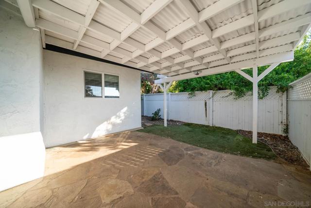 2297 1/2 Orchard Ave, El Cajon CA: https://media.crmls.org/mediaz/3a70668f-954a-43cc-8f0e-e648ac1c8b7c.jpg