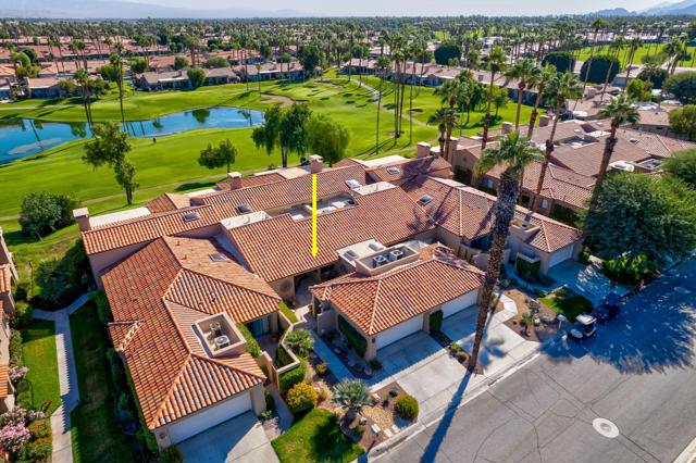 38348 Zinnia E Lane, Palm Desert CA: https://media.crmls.org/mediaz/3a7099d9-3f3d-4e07-a76d-d5a12c21ee2a.jpg