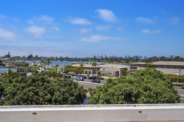 1820 Avenida del Mundo, Coronado CA: https://media.crmls.org/mediaz/3a727f8f-bfaf-4e75-a0e6-aeb7eb82afdd.jpg