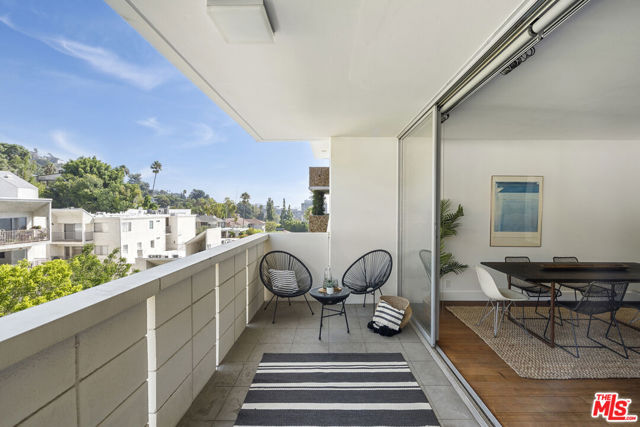 8787 Shoreham Drive, West Hollywood CA: https://media.crmls.org/mediaz/3a72c9e0-95a5-446a-857e-06babf3f83f3.jpg