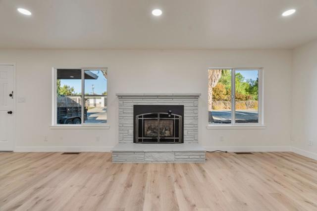 1150 Bonnie View Road, Hollister CA: https://media.crmls.org/mediaz/3a72ea87-8d0a-4f35-8eca-ba46814e50e2.jpg