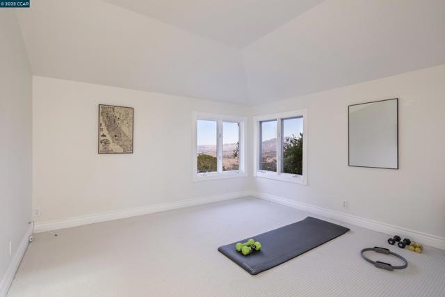 75 Donald Drive, Orinda CA: https://media.crmls.org/mediaz/3a72f590-1e26-4161-b582-2784ed5860c0.jpg