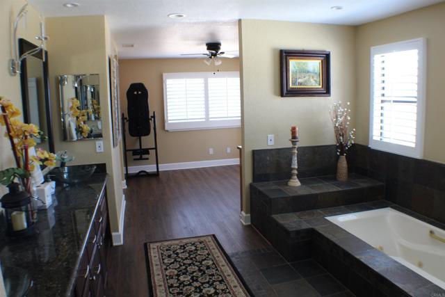 Detail Gallery Image 8 of 20 For 33140 Lilac Rd, Valley Center,  CA 92082 - 3 Beds | 4 Baths
