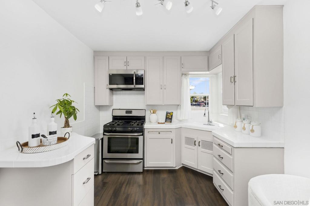 3604 43rd St - photo 19